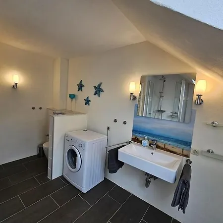 Beatles Lounge Comfortable Holiday * טימנדורפר שטרנד